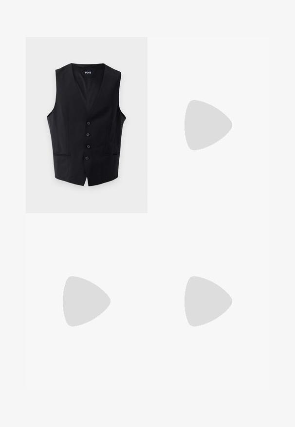 Μαύρο γιλέκο με βαθύ V-ντεκολτέ, έξι κουμπιά και δύο πλαϊνές τσέπες. Φτιαγμένο από λείο ύφασμα με κομμένα σχέδια.; Μαύρο βαμβακερό μπλουζάκι με έντονο κόκκινο κείμενο "HUGO" μπροστά, κοντά μανίκια, στρογγυλή λαιμόκοψη και χαλαρή εφαρμογή.; Μαύρο φούτερ παντελόνι από μαλακό ύφασμα, με κορδόνι στη μέση, εφαρμογή slim και κόκκινο λογότυπο στη αριστερή μηριαία περιοχή.; EA7 Emporio Armani LACES UNISEX - Αθλητικά παπούτσια - black/white