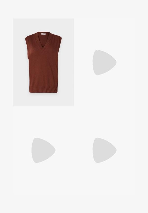 Johnstons of Elgin GAUZY - Waistcoat - russet; Bershka Top - dark red; Bershka Flared Jeans - light grey; adidas Originals HANDBALL SPEZIAL - Trainers - earth strata/off white; Black leather hobo bag with a slouchy design, wide shoulder strap, and smooth texture. Features a single zip closure on the side.