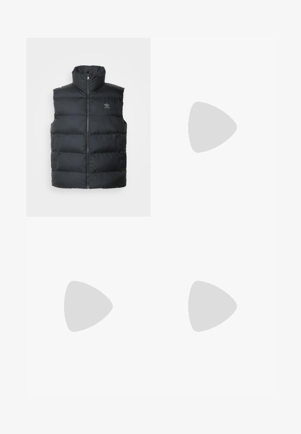 Črn prešiten brezrokavnik s sprednjim zadrgo in visokim ovratnikom, z majhnim Adidas logotipom na levem prsnem delu.; Črna majica iz gladkega materiala s krožnim izrezom, na ramenih pa ima tri zelene črte in majhen zelen logotip na prsih.; Črne sintetične športne hlače z elastičnim pasom, z belimi stranskimi črtami in s majhnim belim logotipom na levem kolku.; Črno-bele superge z zgornjim delom iz usnja in nubuka, ki imajo tri bele črte, perforiran vrh prstov in podplat iz gume.