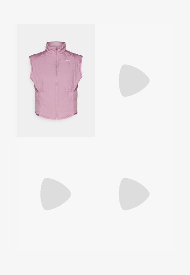 Nike Performance SWIFT VEST - Liivi - plum dust; Musta pitkähihainen urheilupaita, joka on valmistettu kosteutta siirtävästä kankaasta. Paidassa on pyöreä kaula-aukko ja pieni valkoinen logo rinnassa.; Mustat urheiluhousut, joissa on elastinen vyötärö, kapenevat lahkeet ja pieni valkoinen logo vasemmassa reidessä. Kevyt, sileä kangas.; Musta urheilujalkine, jossa on teksturoidusta verkkokankaasta valmistettu päällinen, metallinhohtoinen ruusukultainen swoosh ja valkoinen pehmustettu pohja. Kumipohja, jossa on pitävyyttä parantava kuvio.
