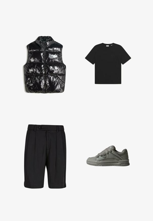 Gilet piumino nero con colletto alto, finitura lucida, chiusura frontale con zip e design trapuntato con dettagli a cucitura diagonale.; T-shirt in cotone nero con colletto rotondo e maniche corte. Presenta un logo testuale sottile sulla parte anteriore. Tessuto morbido e vestibilità rilassata.; Pantaloni corti neri realizzati in un tessuto dalla superficie liscia, con pieghe, chiusura con bottone e orlo risvoltato per un aspetto strutturato.; Scarpa sportiva grigia con tomaia in pelle testurizzata e rete, suola in gomma spessa e linguetta e lati ben imbottiti. Includono lacci e dettagli laterali.