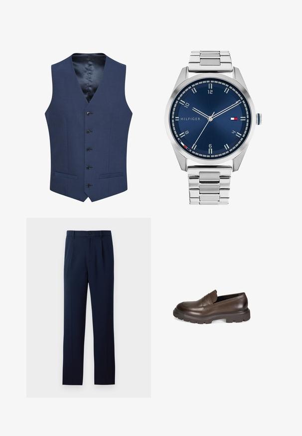 Marinblaue Westen aus strukturiertem Stoff, mit einer Fünf-Knopf-Frontverschluss und zwei Seitentaschen. Gefüttert mit einem glatten, gemusterten Innenfutter.; Beiges kurzärmliges Strickhemd mit Polokragen, das ein offenes Gewebemuster, fünf Knöpfe auf der Vorderseite und einen gerippten Saum aufweist.; Marineblaue Hose aus glattem Stoff, mit einem einzigen Knopfverschluss, Falten und geraden Beinen. Minimalistisches Design ohne auffällige Muster.; Desa Slipper - brown; Silberne Metall-Uhr mit einem gebürsteten blauen Zifferblatt, weißen Stundenmarkierungen und einem Datumsanzeiger. Verfügt über ein verlinktes Metallarmband und ein Markenlogo.