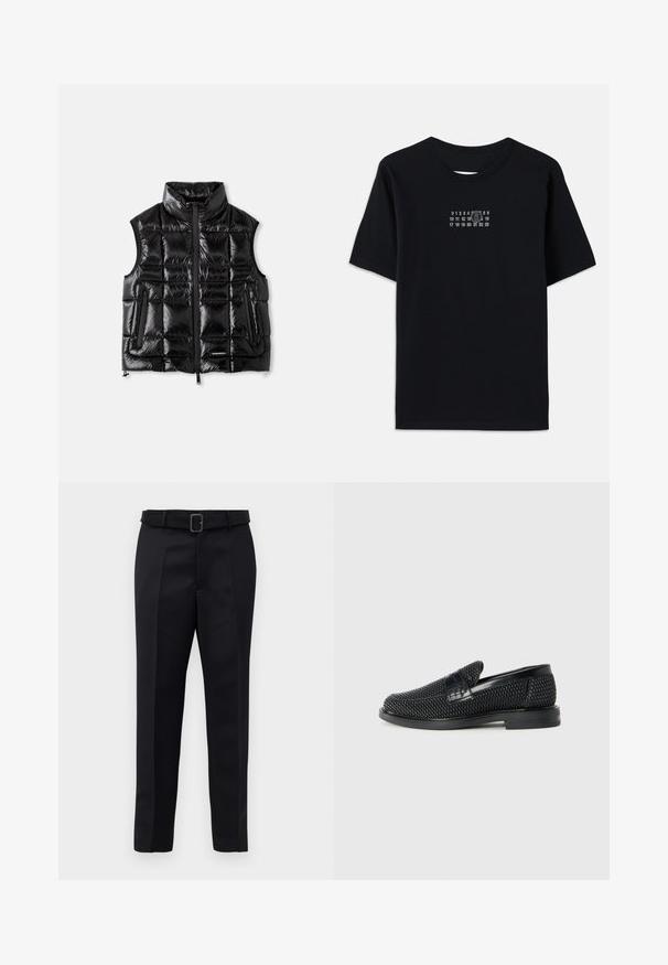 Gilet imbottito nero con collo alto, chiusura con zip e texture a trapunta. Presenta due tasche laterali e un'etichetta sul davanti in basso.; T-shirt nera in cotone con maniche corte e colletto rotondo. Presenta una stampa numerica bianca con un '6' stilizzato sul petto.; I pantaloni neri su misura presentano un tessuto liscio, una linea dritta e una vita con cintura dotata di una fibbia rettangolare. Le pieghe frontali notevoli arricchiscono il design.; Scarpa nera a mocassino intrecciata con un accentuato in pelle liscia sulla parte superiore, design a punta rotonda e suola in gomma a profilo basso.
