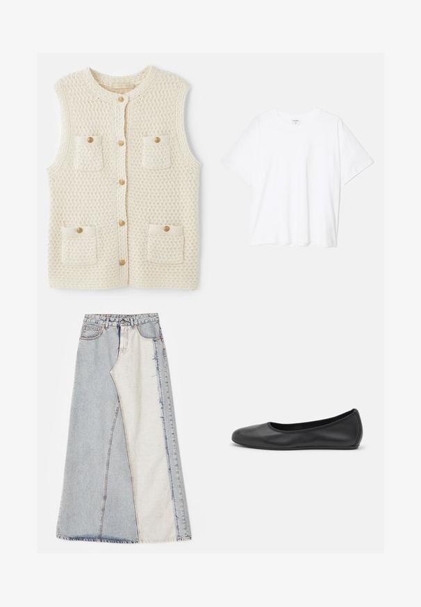 Vanessa Bruno ELISABETH - Weste - ecru; Weißes Baumwoll-T-Shirt mit kurzen Ärmeln, runder Halslinie, lockerer Passform und genähtem Saum. Etikett sichtbar am inneren Kragen.; Jeansrock mit einem Patchwork-Design in hell- und mittelblauen Abschnitten, ausgefransten Säumen und hoher Taille. Klassischer Fünf-Taschen-Stil.; Schwarze Leder-Ballettschuhe mit abgerundeter Spitze, glatter Textur, minimalen Nähdetails und einem flexiblen Sohlen-Design.