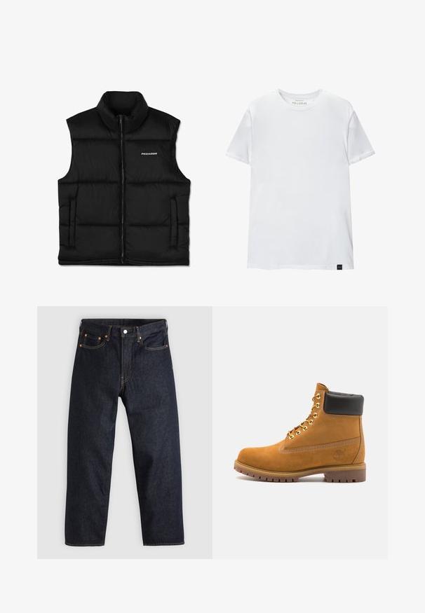 Crni podstavljeni prsluk s visokim ovratnikom, prednjim zatvaračem na cipzaru i bočnim džepovima. Ima glatku teksturu i logotip na gornjem lijevom dijelu.; Bijela majica uskog kroja od pamuka. Okrugli izrez, kratki rukavi, glatka tekstura. Mali crni logo na rubu. Jednostavan dizajn.; Tamno plave traperice ravnog kroja, s pet džepova, kontrastnim narančastim šavovima i dugmetom za zatvaranje. Nema vidljivih uzoraka ili ukrasa.; Antracitne antilop čizme do gležnjeva s crnim podstavljenim ovratnikom, zlatnim metalnim rupicama, bijelim šavovima i robusnom gumenom potplatom s izraženim šarama.