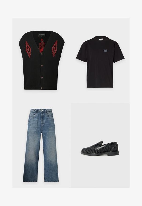 Svart ermeløs strikket vest med røde geometriske mønstre foran og brune knapper i midten.; Svart bomulls T-skjorte med rund hals og korte ermer. Har en liten blå logo på venstre bryst. Enkel, rettskåret design.; Blå denim brede bukser med høy midje, som har subtil falming, fem lommer og en metallknapplukking foran.; Sorte vevde slip-on sko med en glatt lærdetalj på overdelen, design med rund tå og en lavprofil gummisåle.