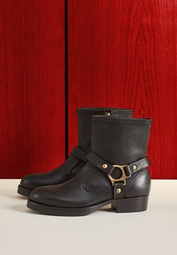 Ofertas en Botas de marca de mujer | Comprar colección en Zalando