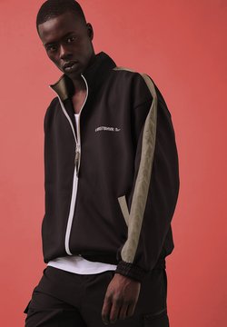 Ofertas en Pantalones chandal y joggers de hombre | Zalando