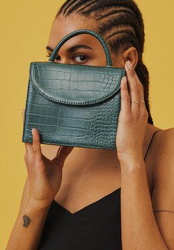 Complementos y Accesorios de moda Mujer - Blog Mantas Grazalema