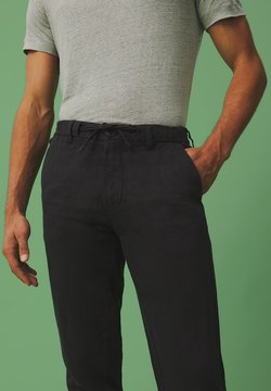Pantalones de tela de hombre | Comprar online en Zalando