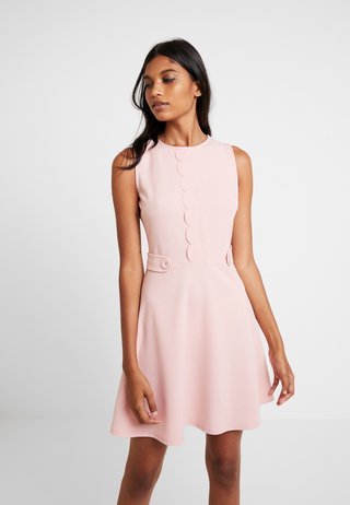 SCALLOPED DETAIL - Jersey dress - blush