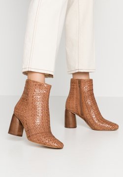 Zign Hipster schoenen online shop | ZALANDO Zign Overknee laarzen. Met blokhak. Te combineren met alle