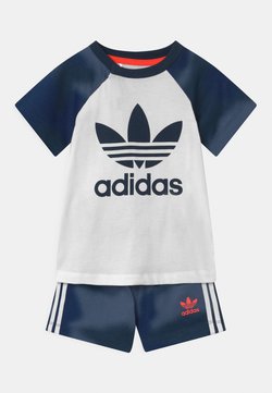 adidas Originals - SET UNISEX - Shorts - white/creblu