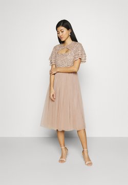 Maya Deluxe - FLUTTER SLEEVE CUT OUT DELICATE SEQUIN MIDI - Cocktailkleid/festliches Kleid - taupe blush