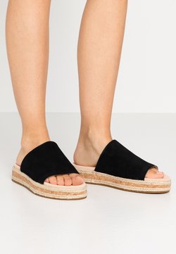 clarks flatforms