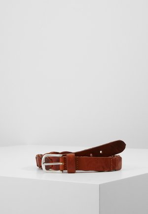 the legendary belt maker