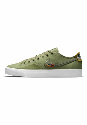 Olijfgroene Nike Gympen online kopen | ZALANDO