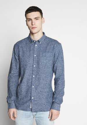 Hvite Minimum Black Friday spesialtilbud – Zalando.no Minimum WALTHER - Skjorte - sargasso sea