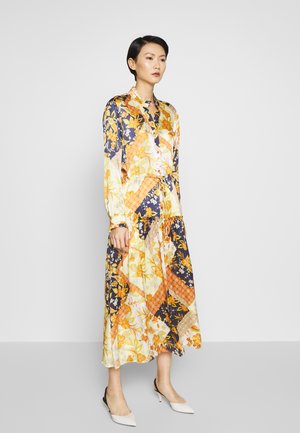 Sand Copenhagen Blommiga klänningar online | Zalando Weekday Blommiga klänningar online | Zalando