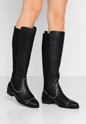 bottes parfois