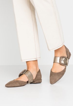 Bruno Premi Cyber Monday 2020 på nett hos Zalando.no Kjøp U.S. Polo Assn Nova Woven Bronze beige Sko Online