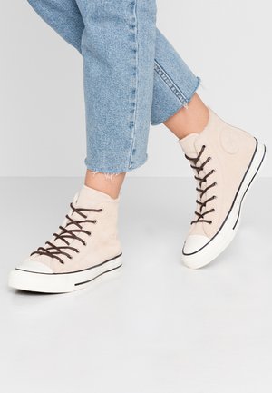 converse cuir beige converse cuir beige