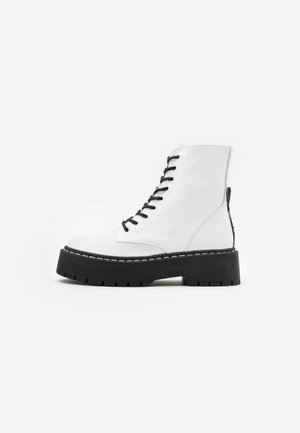 Steve Madden Black Friday Sko 2019 | Mote på tilbud hos Beige Steve Madden Black Friday Sko 2019 | Mote på tilbud