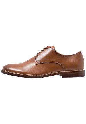 Brune Dressko Call it Spring til herre på nett | Zalando.no Call it Spring ERORENNA Pensko med snøring cognac