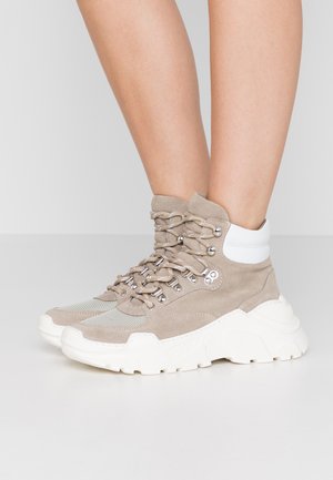 Earth Zina Boot Garment Project Sneakers - Sko Til Dame Earth Zina Boot Garment Project Sneakers - Sko Til Dame