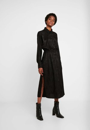 Weekday Skjortekjoler Størrelse 32 på nett hos Zalando.no Weekday GLADYS DRESS - Skjortekjole - dark dusty green