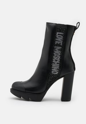love moschino flatform ankle boots