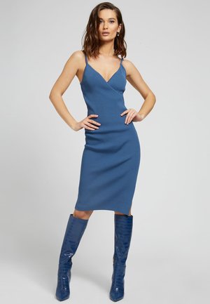 Guess Ruckenfreies Kleid Entdecke Den Trend Zalando 