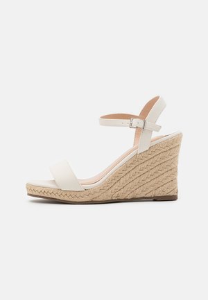 size 9 flatforms
