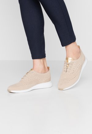 Cole Haan Beige sko – Beige damesko hos Zalando Cole Haan ZEROGRAND STITCHLITE OXFORD Joggesko ryeoptic